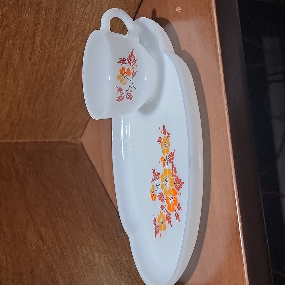 BLOSSOM cup and saucer party dish set, eight-piece snack set in box